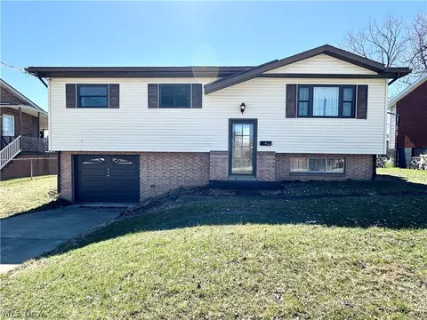 115 Murphy Ave, Weirton, WV 26062
