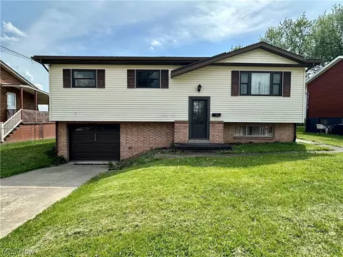 115 Murphy Ave, Weirton, WV 26062