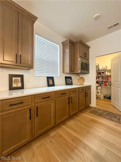 8139 Brookview Ln, Mentor, OH 44060 photo 10