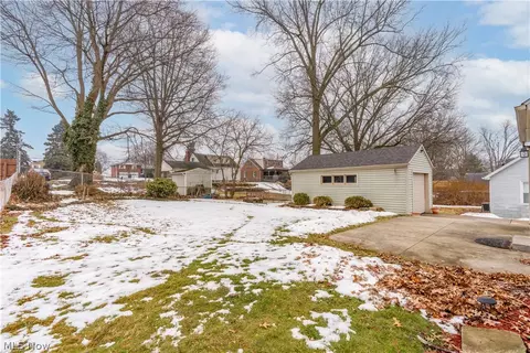 1614 Edmeyer Ave NW, Canton, OH 44708 photo 5