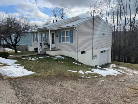 Exterior - 164 Pine Ln, Barnesville, OH 43713 photo 3 of 8