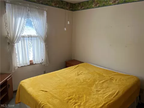 Bedroom - 164 Pine Ln, Barnesville, OH 43713 photo 3 of 5