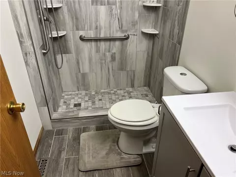 Bath - 164 Pine Ln, Barnesville, OH 43713 photo 1 of 2