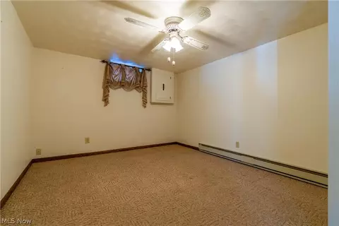 Bedroom - 382 E Mohawk Dr, Malvern, OH 44644 photo 4 of 7