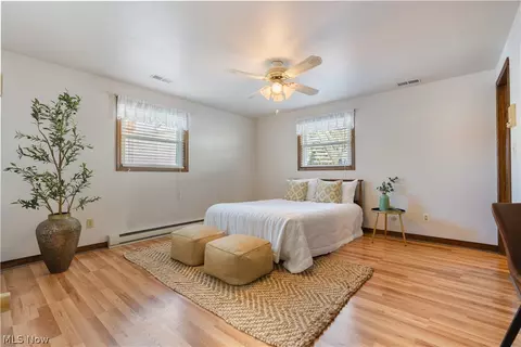 Bedroom - 382 E Mohawk Dr, Malvern, OH 44644 photo 1 of 7
