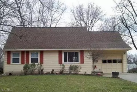 239 Wolf Ave, Wadsworth, OH 44281