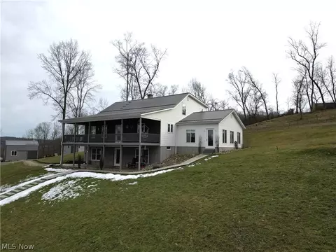 21252 Oxford Rd, Salesville, OH 43778