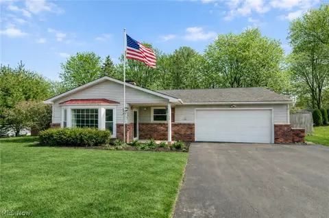 7755 Fairlawn Dr, Mentor, OH 44060