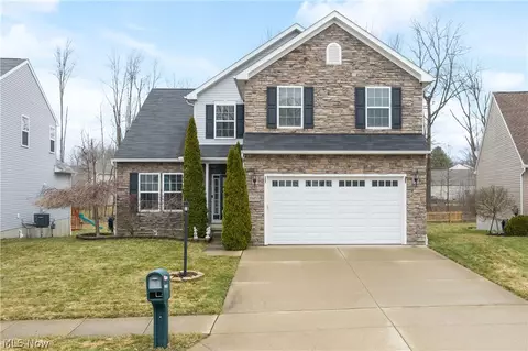 10453 Dogwood Dr, Aurora, OH 44202