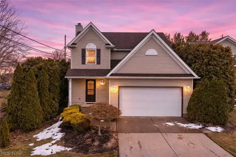 29008 Uxbridge Dr, Willowick, OH 44095