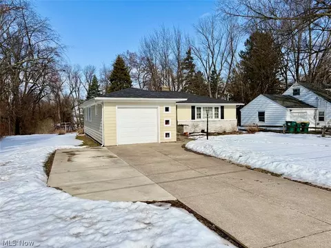 8331 Nowlen St, Mentor, OH 44060 photo 43