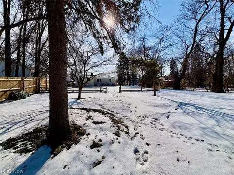 8331 Nowlen St, Mentor, OH 44060 photo 36