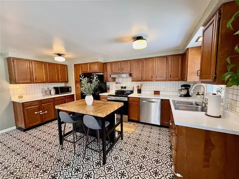8331 Nowlen St, Mentor, OH 44060 photo 9