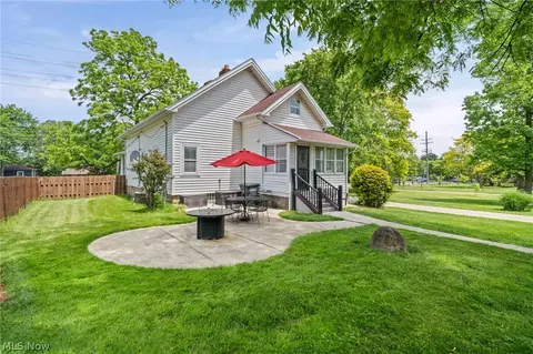 Exterior - 6312 E Pleasant Valley Rd, Independence, OH 44131 photo 7 of 9