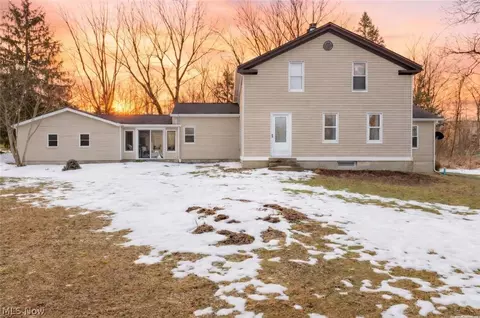 11146 Girdled Rd, Concord Twp, OH 44077