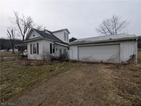 8455 Mckinley St, Crooksville, OH 43731