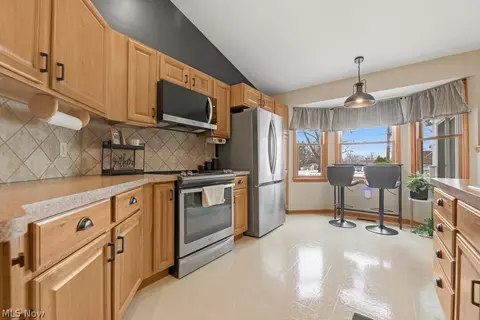 Kitchen - 2714 19th St NW, Canton, OH 44708 photo 5 of 6