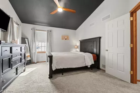 Bedroom - 2714 19th St NW, Canton, OH 44708 photo 2 of 9