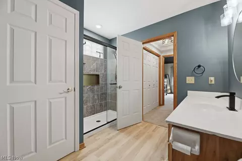 Bath - 2714 19th St NW, Canton, OH 44708 photo 4 of 6