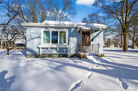 Exterior - 508 W Jackson St, Paulding, OH 45879 photo 3 of 5