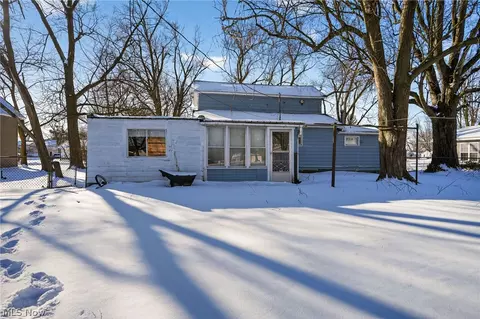 Exterior - 508 W Jackson St, Paulding, OH 45879 photo 4 of 5