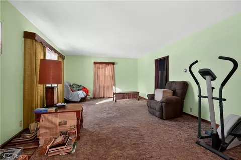 Living - 508 W Jackson St, Paulding, OH 45879 photo 1 of 2