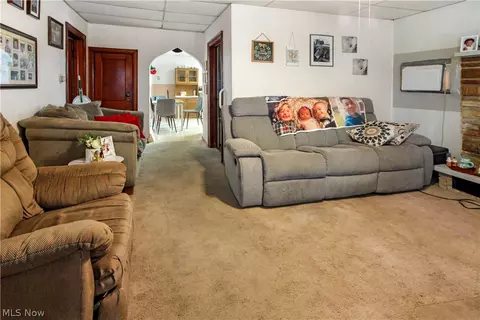 Entry Way - 5860 Woodman Ave, Ashtabula, OH 44004 photo 1 of 2