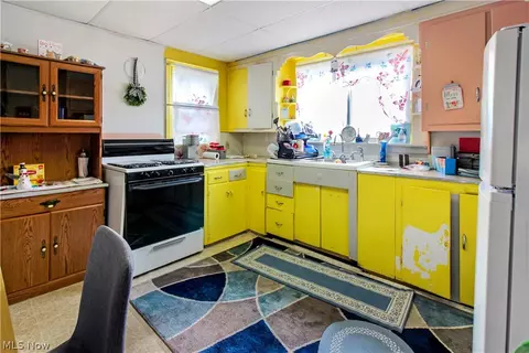 Kitchen - 5860 Woodman Ave, Ashtabula, OH 44004 photo 1 of 3