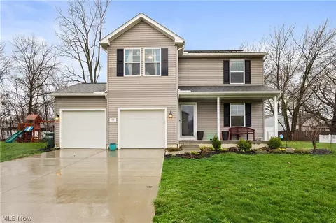 5993 Montauk Pt, Vermilion, OH 44089
