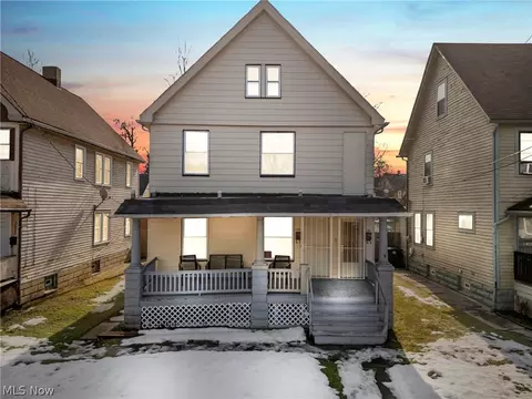 3011 Bradwell Ave, Cleveland, OH 44109