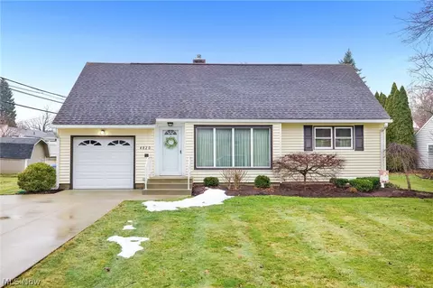 4820 15th St NW, Canton, OH 44708