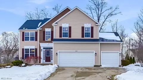 5440 Ridgeline Dr, Medina, OH 44256