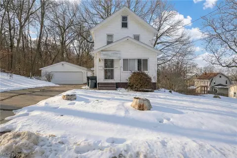 603 Indian Trl, Akron, OH 44314