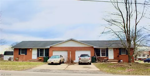 5620 Nave St SW, Canton, OH 44706