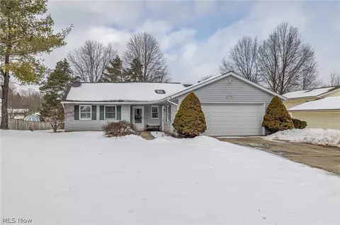 1775 Glenwood Dr, Twinsburg, OH 44087