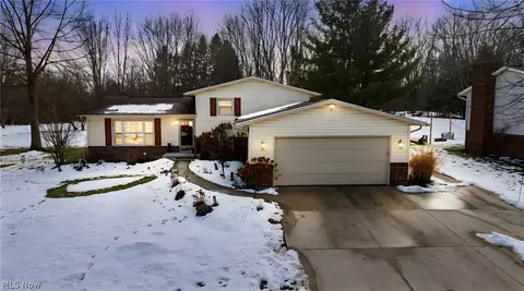 7374 Celina St NW, Massillon, OH 44646