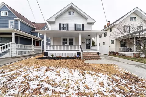 1508 Lauderdale Ave, Lakewood, OH 44107