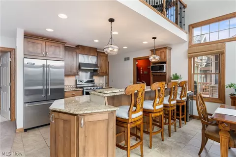 Kitchen - 376 E Mohawk Dr, Malvern, OH 44644 photo 4 of 4