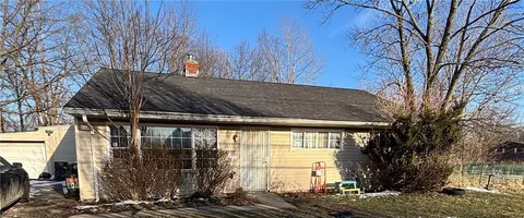 4505 E 143rd St, Cleveland, OH 44128