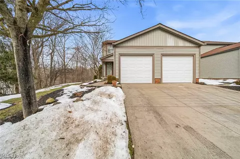 236 Regina Dr, Bedford, OH 44146