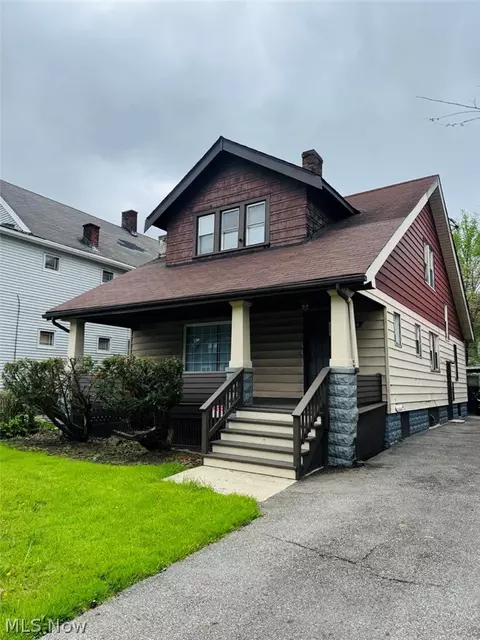 11806 Farringdon Ave, Cleveland, OH 44105