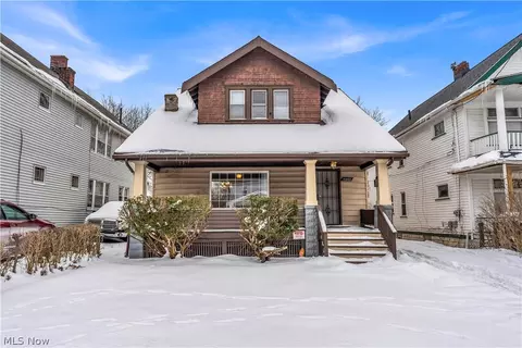 11806 Farringdon Ave, Cleveland, OH 44105