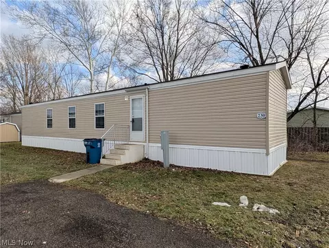 230 Cedar Brook Dr, Elyria, OH 44035
