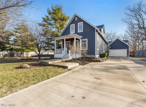 1209 Prairie St, Lakeside Marblehead, OH 43440