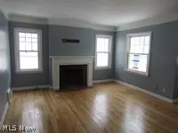 Living - 249 Roosevelt Ave, Elyria, OH 44035 photo 1 of 2