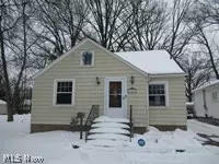249 Roosevelt Ave, Elyria, OH 44035