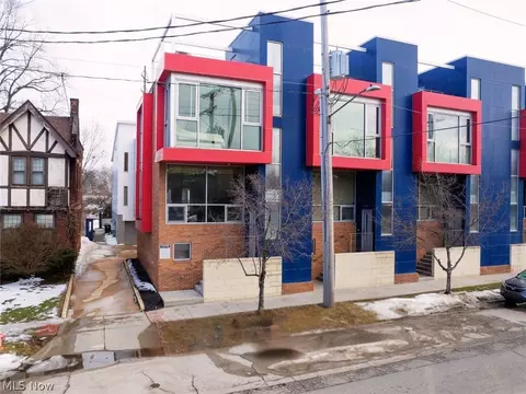 1671 E 118 St, Cleveland, OH 44106