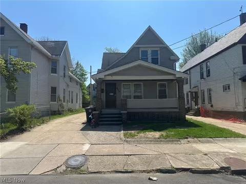 6404 Carl Ave, Cleveland, OH 44103