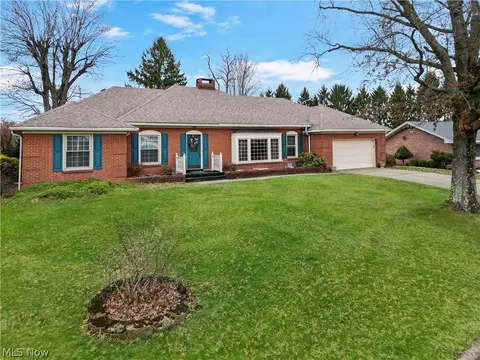 125 Teresa Dr, Steubenville, OH 43953