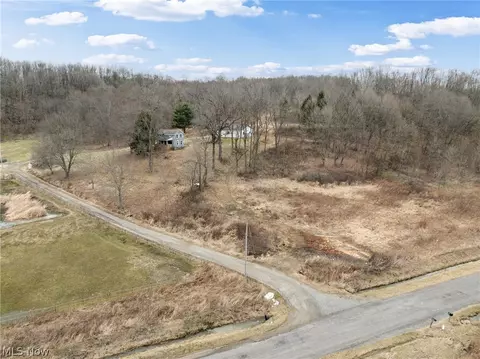 10801 Mardis Rd, Kensington, OH 44427